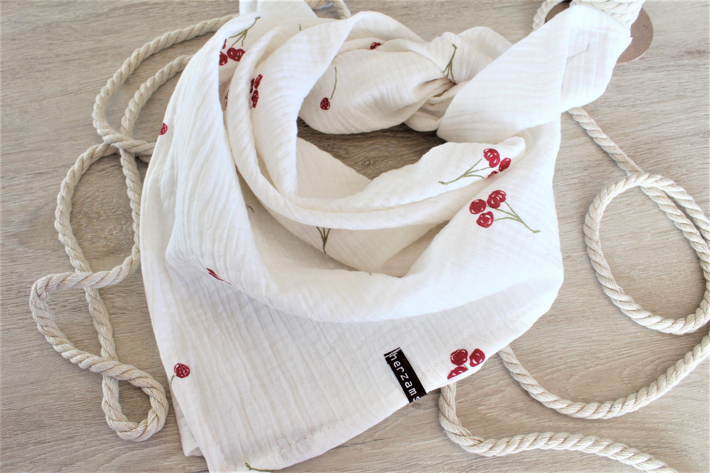 Musselintuch für Babys 0-2 Jahre aus besonders kuschelig weichen Baumwollmusselin mit viel Liebe für Dich einzigartig angefertigt in Deutschland