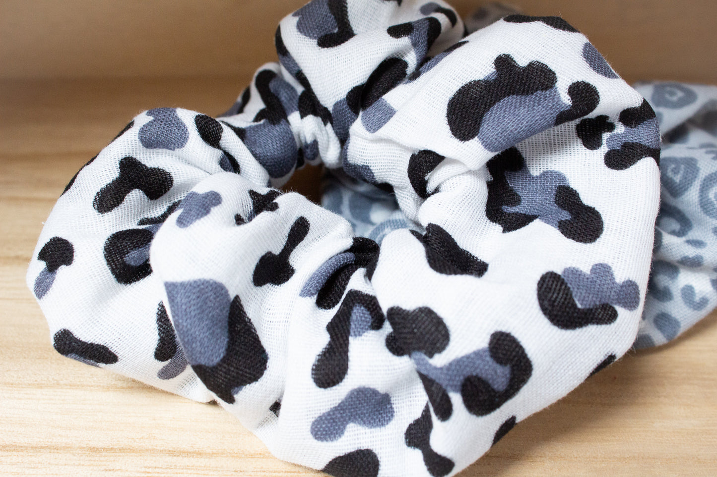 Haargummi Scrunchie aus hochwertigen Musselin handmade in Deutschland