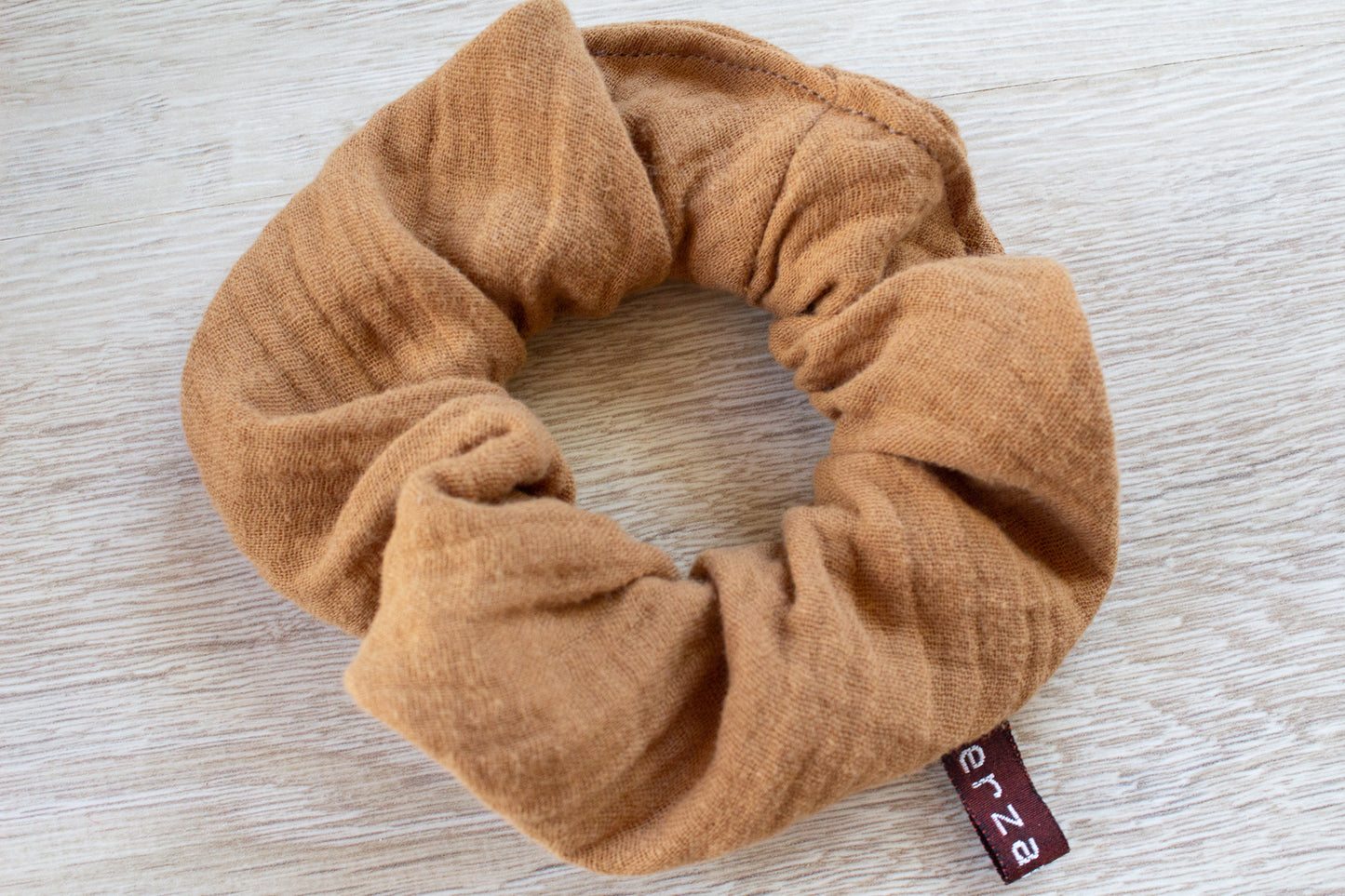 Haargummi Scrunchie aus hochwertigen Musselin handmade in Deutschland
