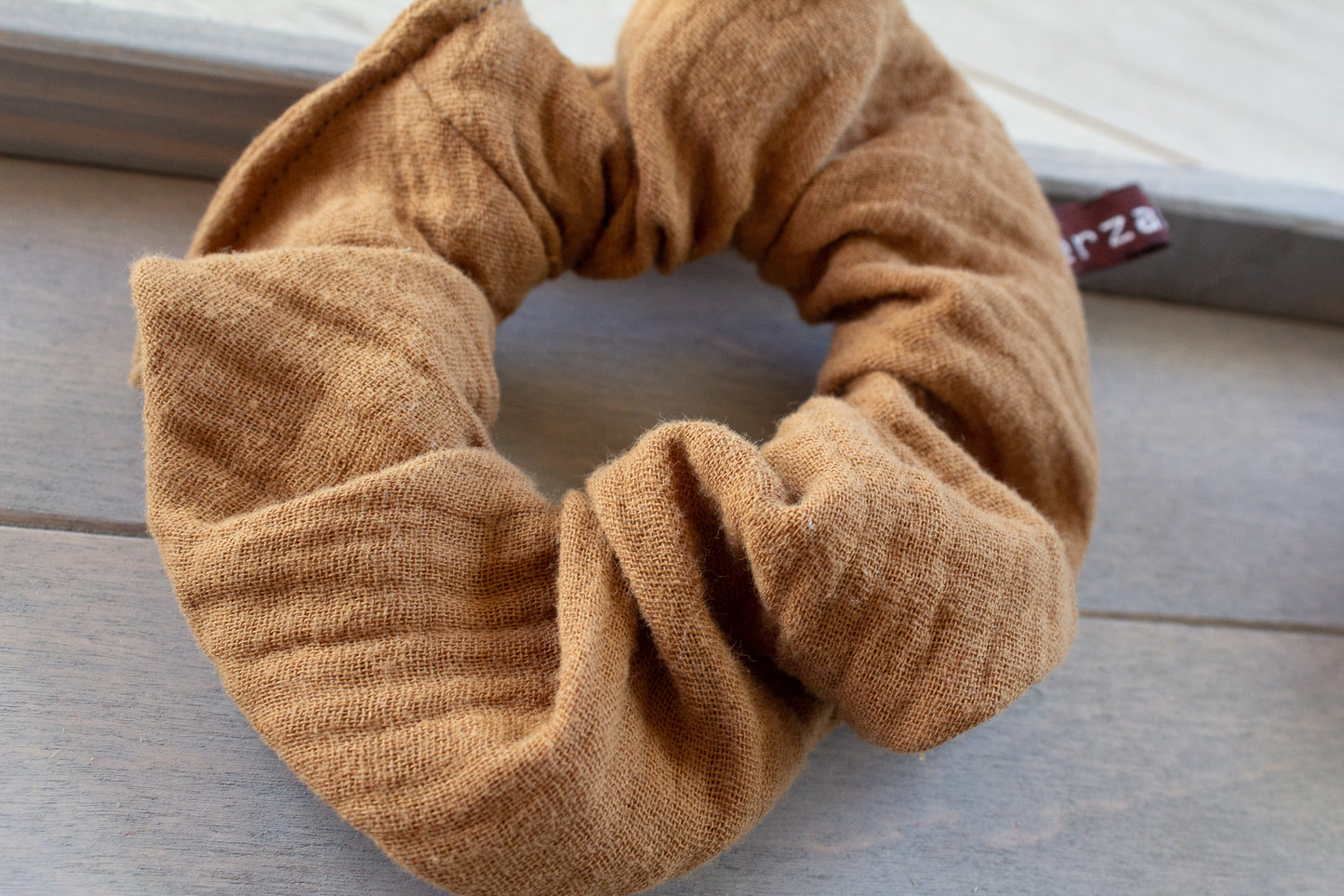 Haargummi Scrunchie aus hochwertigen Musselin handmade in Deutschland
