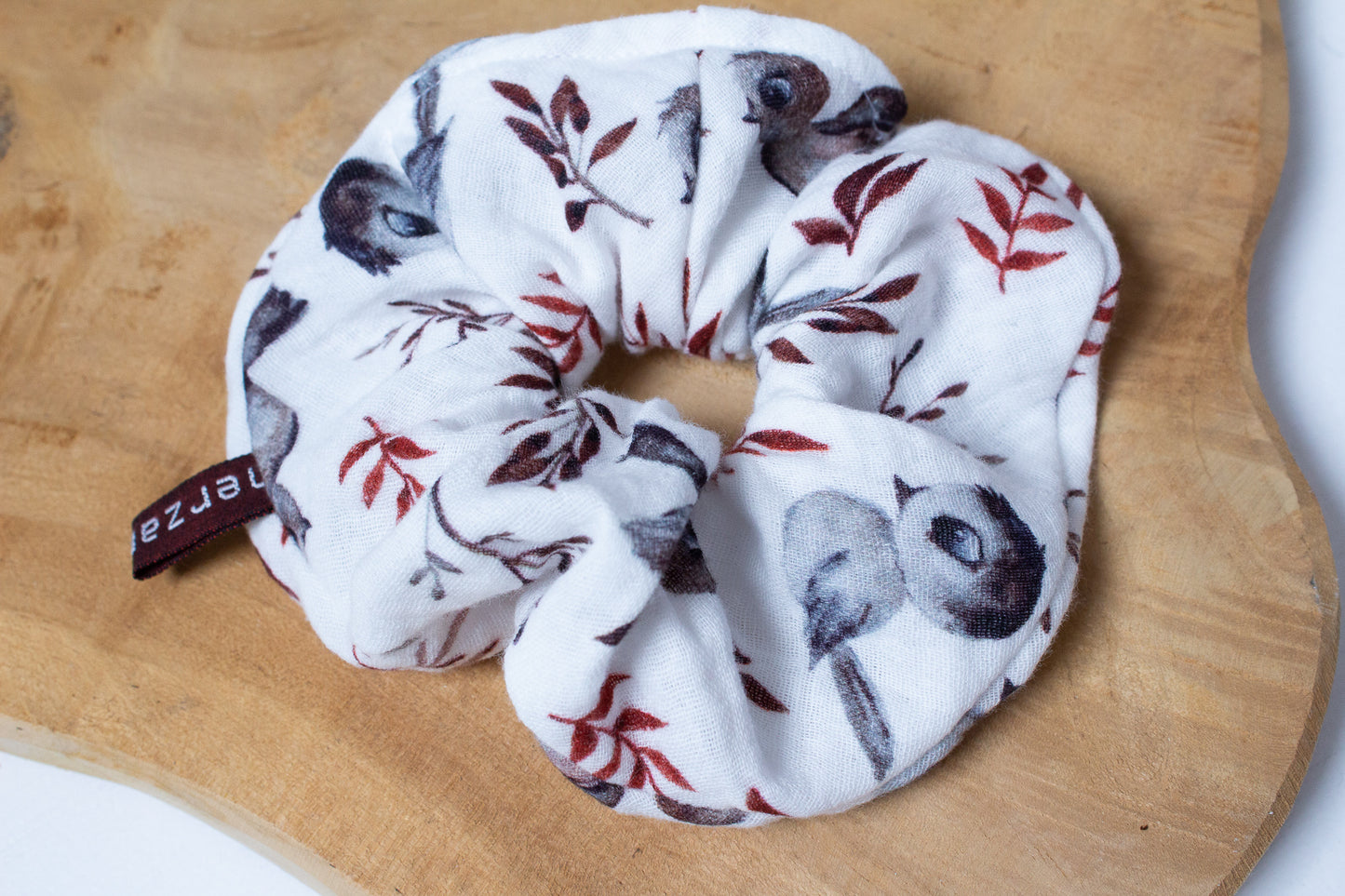 Haargummi Scrunchie aus hochwertigen Musselin handmade in Deutschland