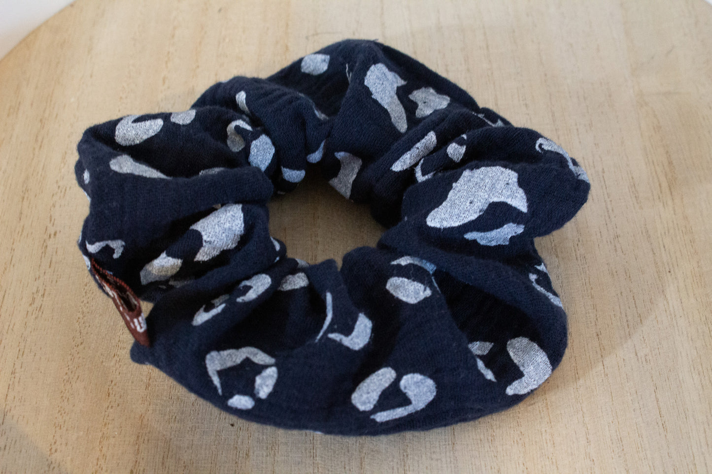Haargummi Scrunchie aus hochwertigen Musselin handmade in Deutschland