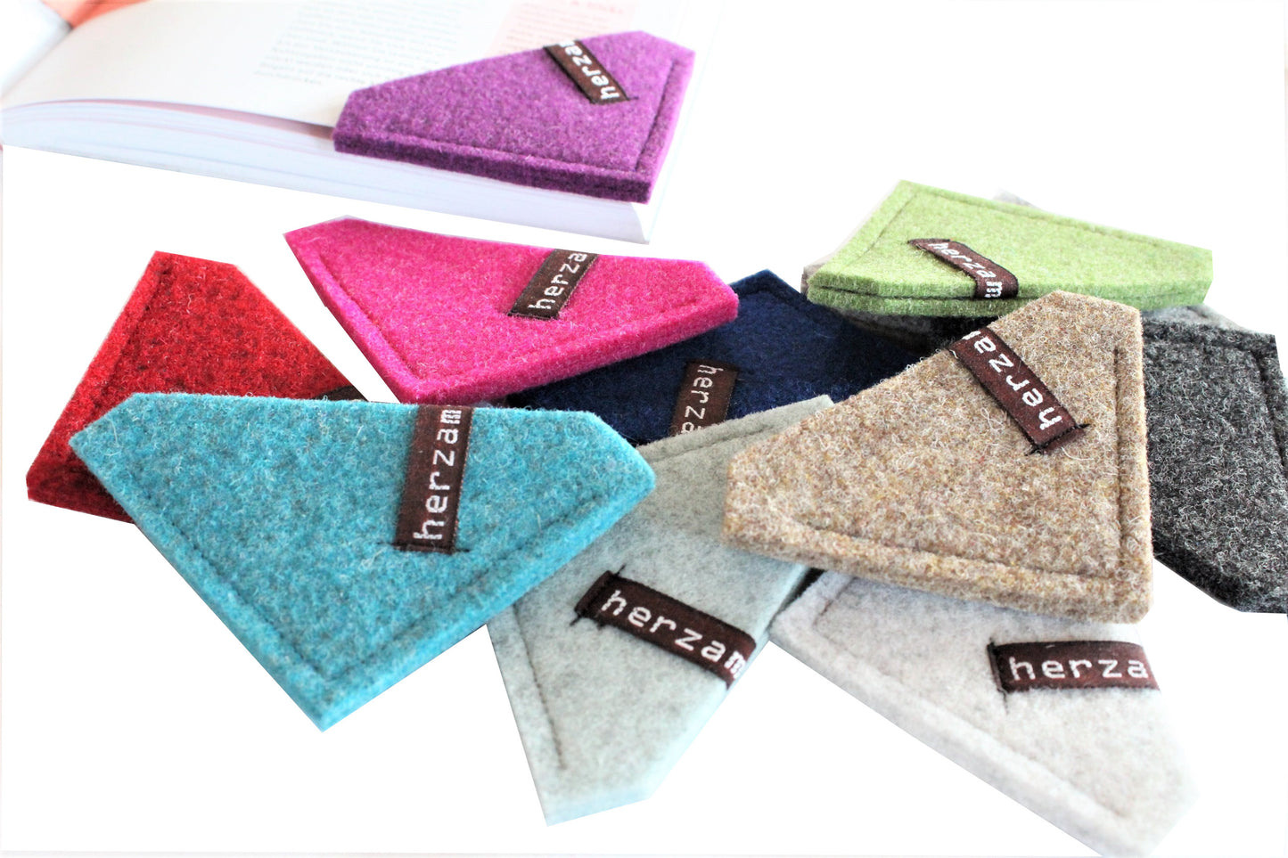 Lesezeichen pink Dreieck zum Aufstecken aus hochwertigen Wollfilz handgenäht in Deutschland