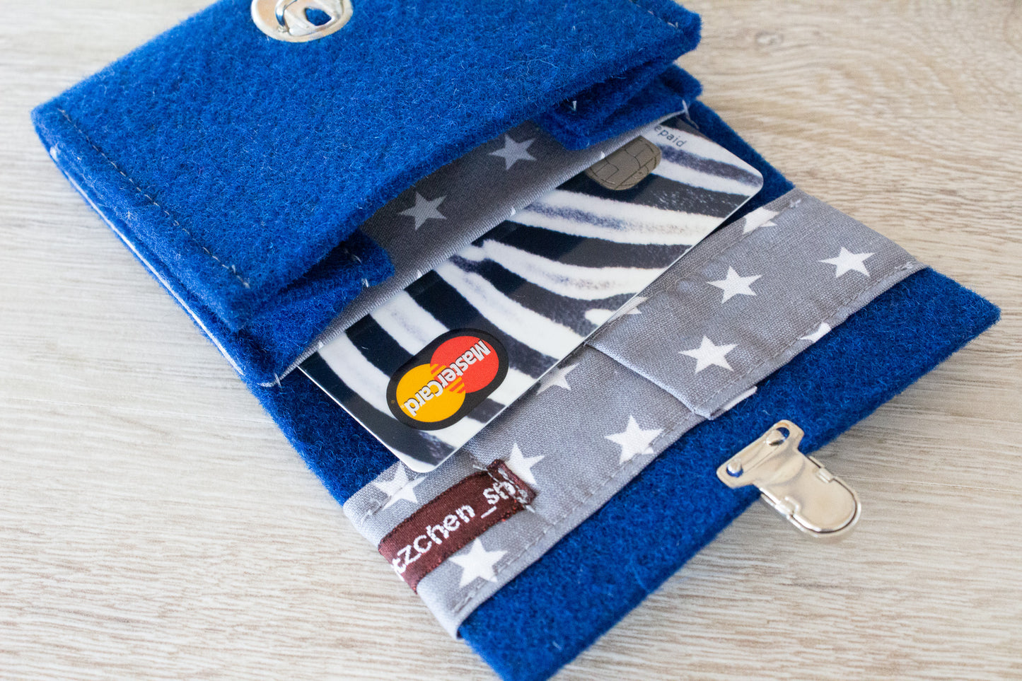 Liebevoll handgenähte Geldbörse aus besonders hochwertigen Wollfilz mit viel Liebe für Dich einzigartig angefertigt in Deutschland