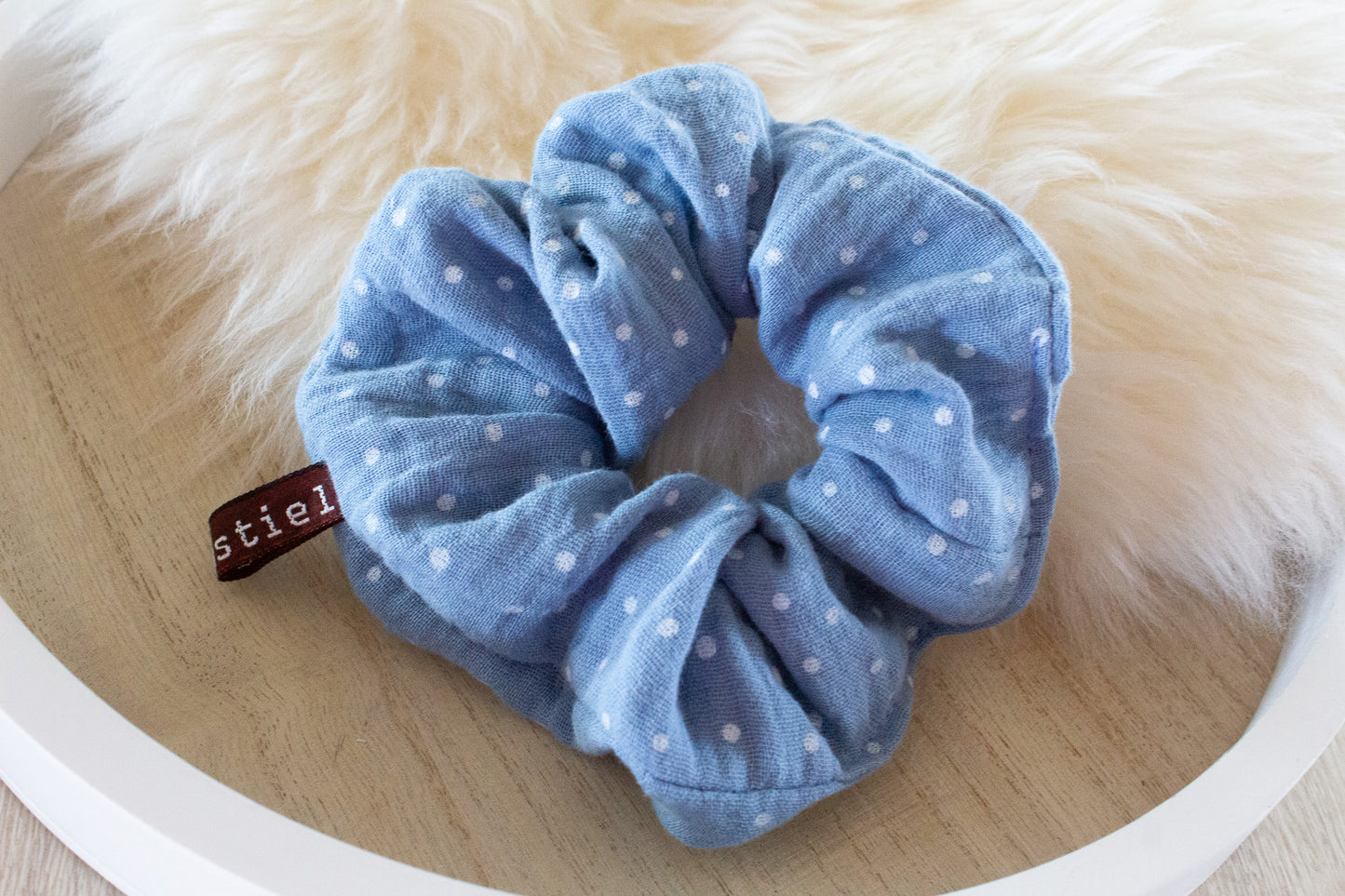 Haargummi Scrunchie aus hochwertigen Musselin handmade in Deutschland