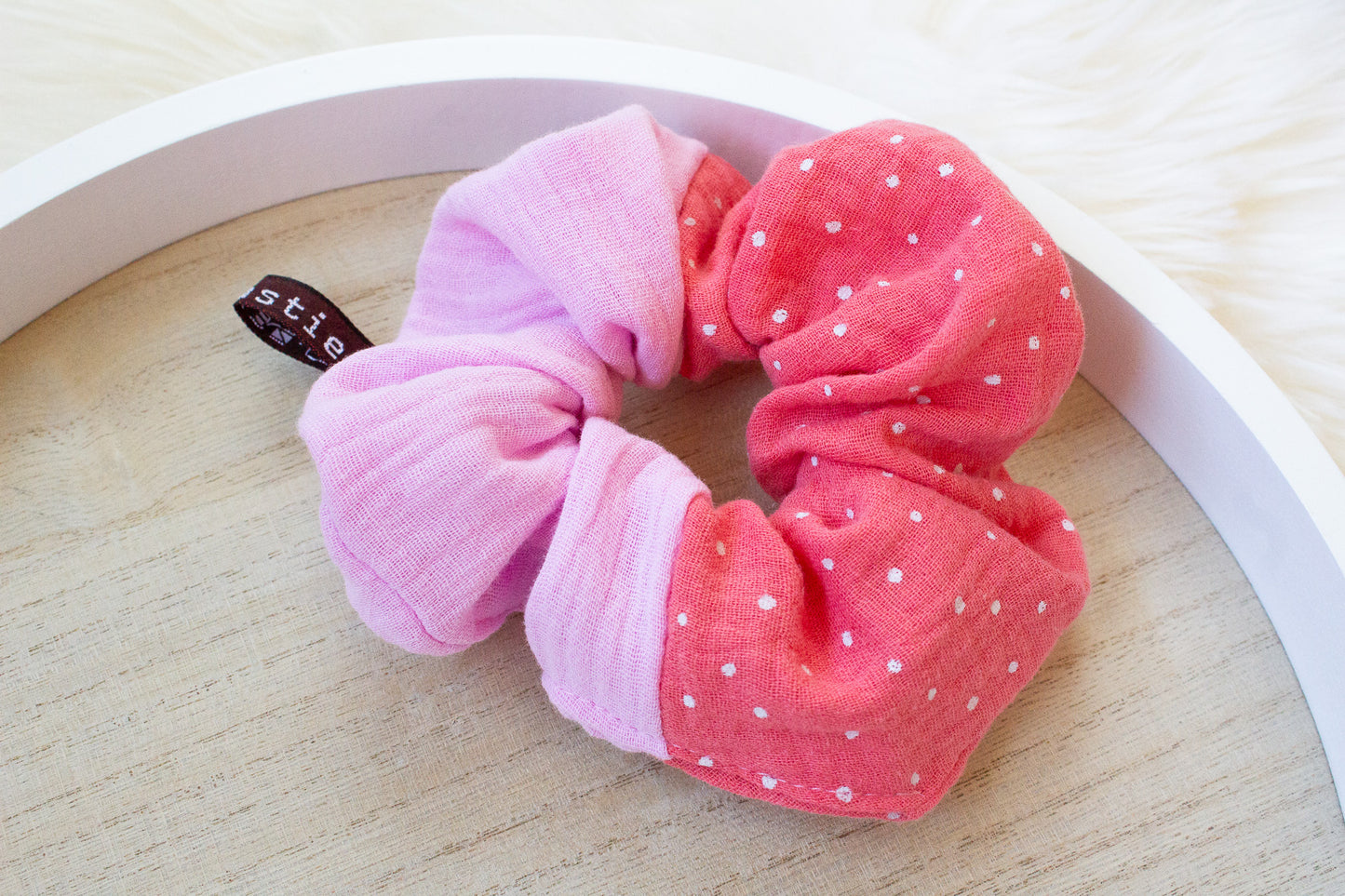 Haargummi Scrunchie aus hochwertigen Musselin handmade in Deutschland