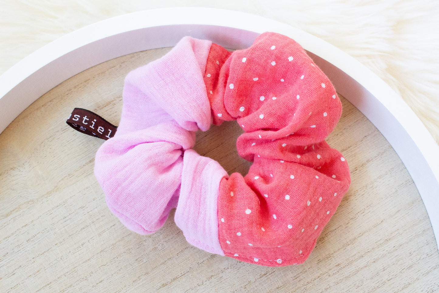 Haargummi Scrunchie aus hochwertigen Musselin handmade in Deutschland