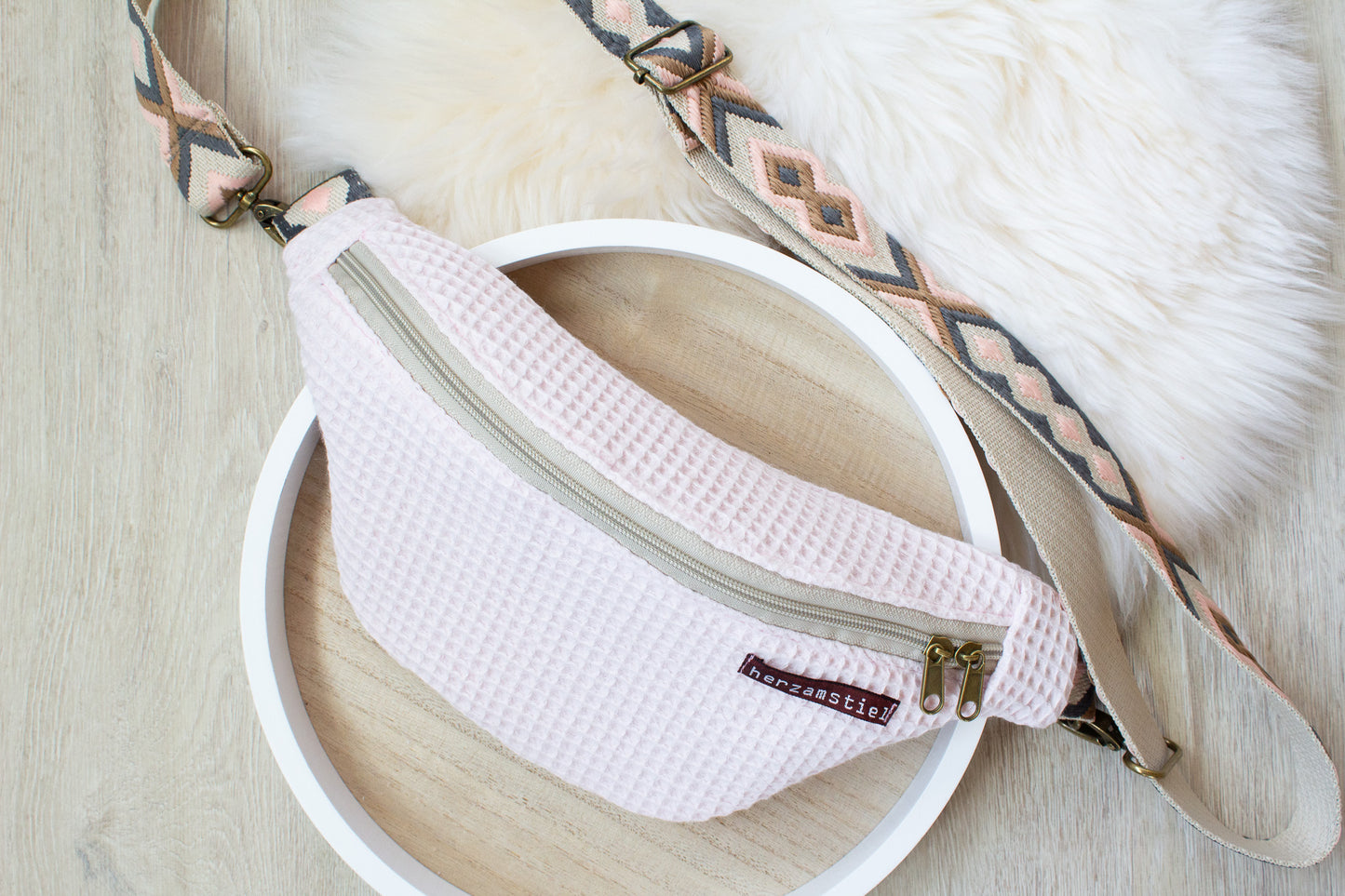 Bauchtasche hellrosa aus Waffelpiqué und Musselin