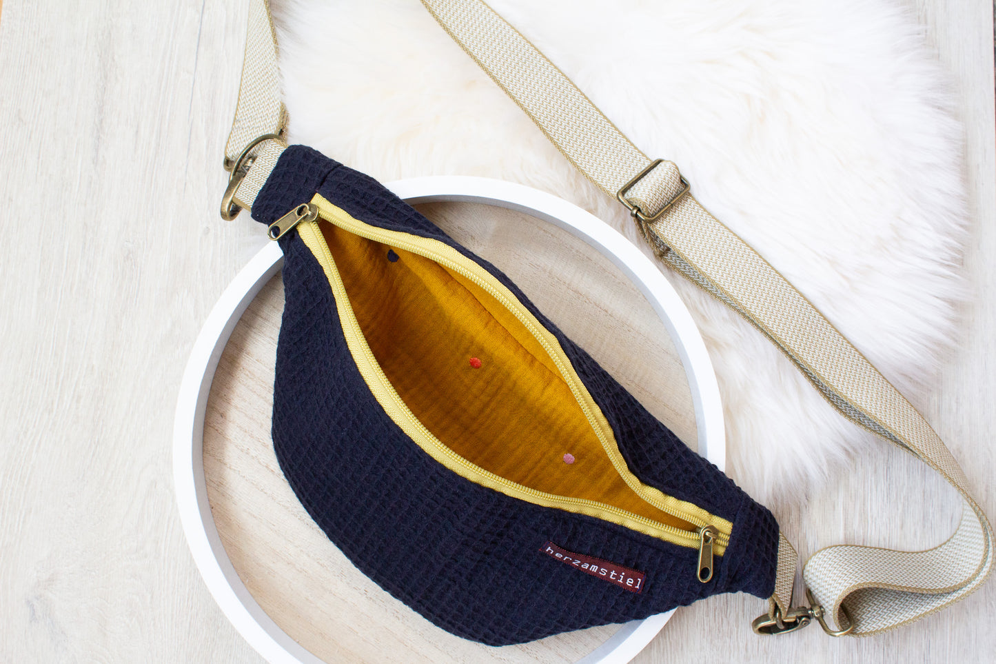 Bauchtasche dots aus Waffelpiqué und Musselin