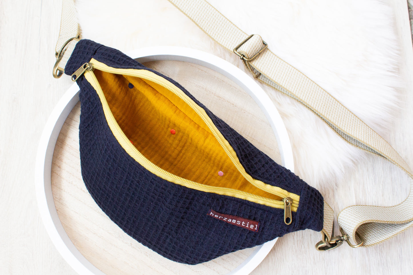 Bauchtasche dots aus Waffelpiqué und Musselin