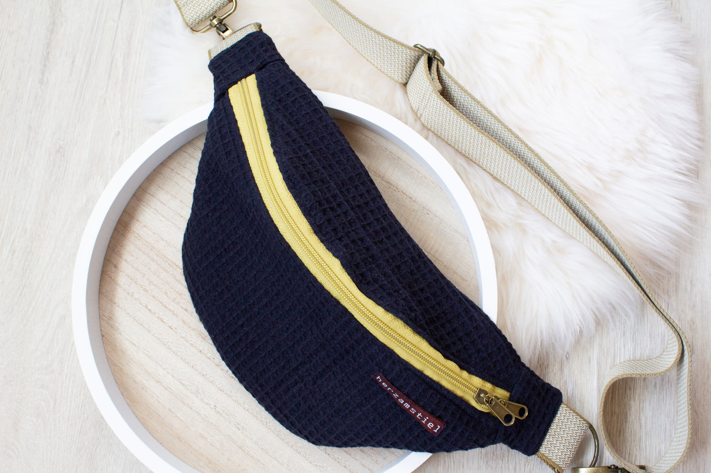 Bauchtasche dots aus Waffelpiqué und Musselin