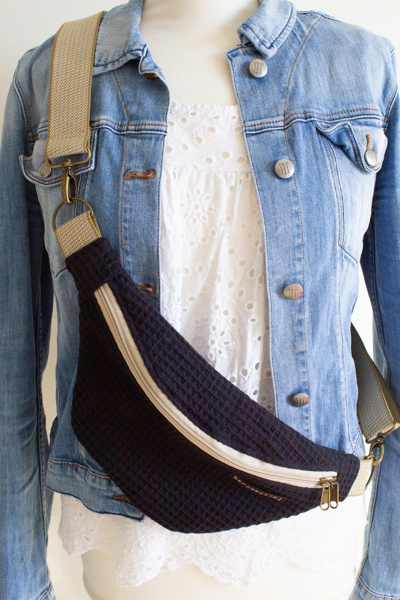 Bauchtasche Leo aus Waffelpiqué und Musselin