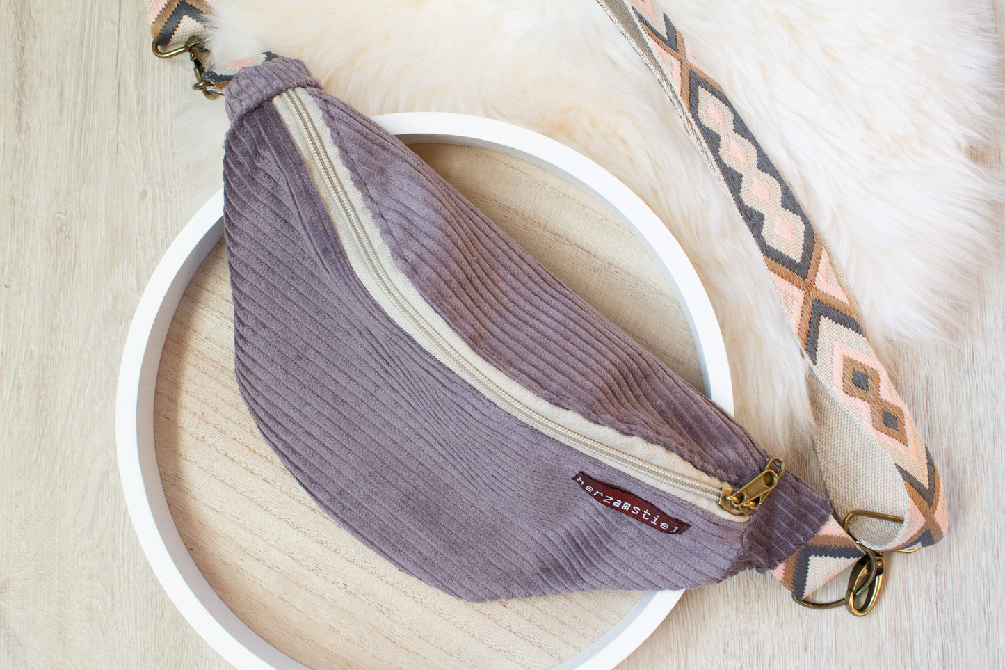 Bauchtasche taupe aus weichem Cord und Musselin