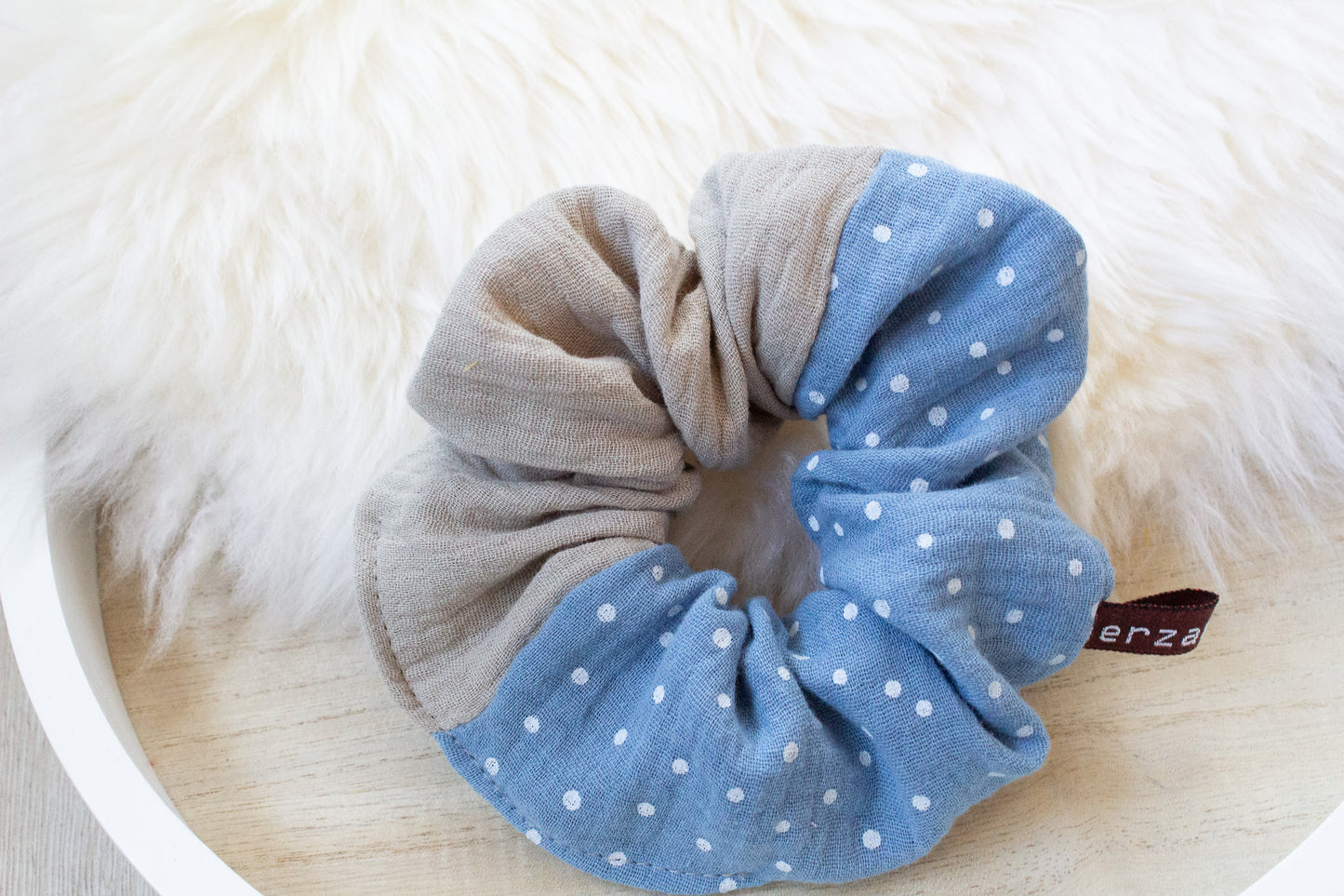 Haargummi Scrunchie aus hochwertigen Musselin handmade in Deutschland
