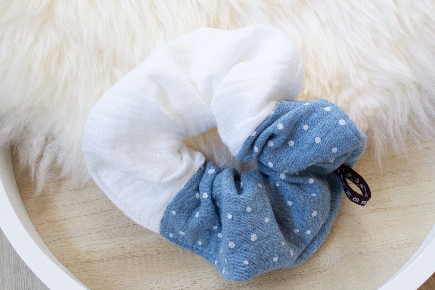 Haargummi Scrunchie aus hochwertigen Musselin handmade in Deutschland