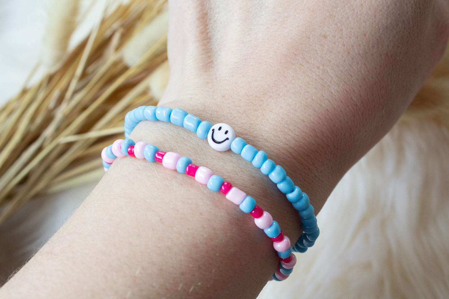 Buntes Perlenarmband Multicolor mit Smiley orange