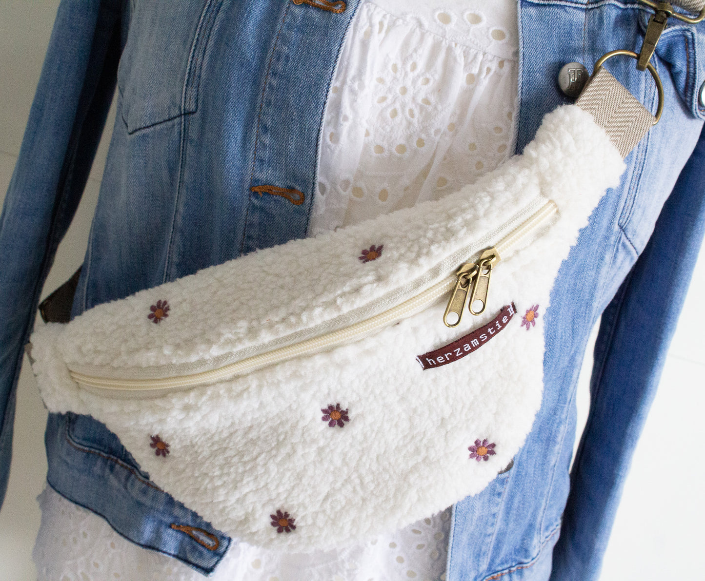 Bauchtasche Blumen aus weichem Teddyfleece und Musselin