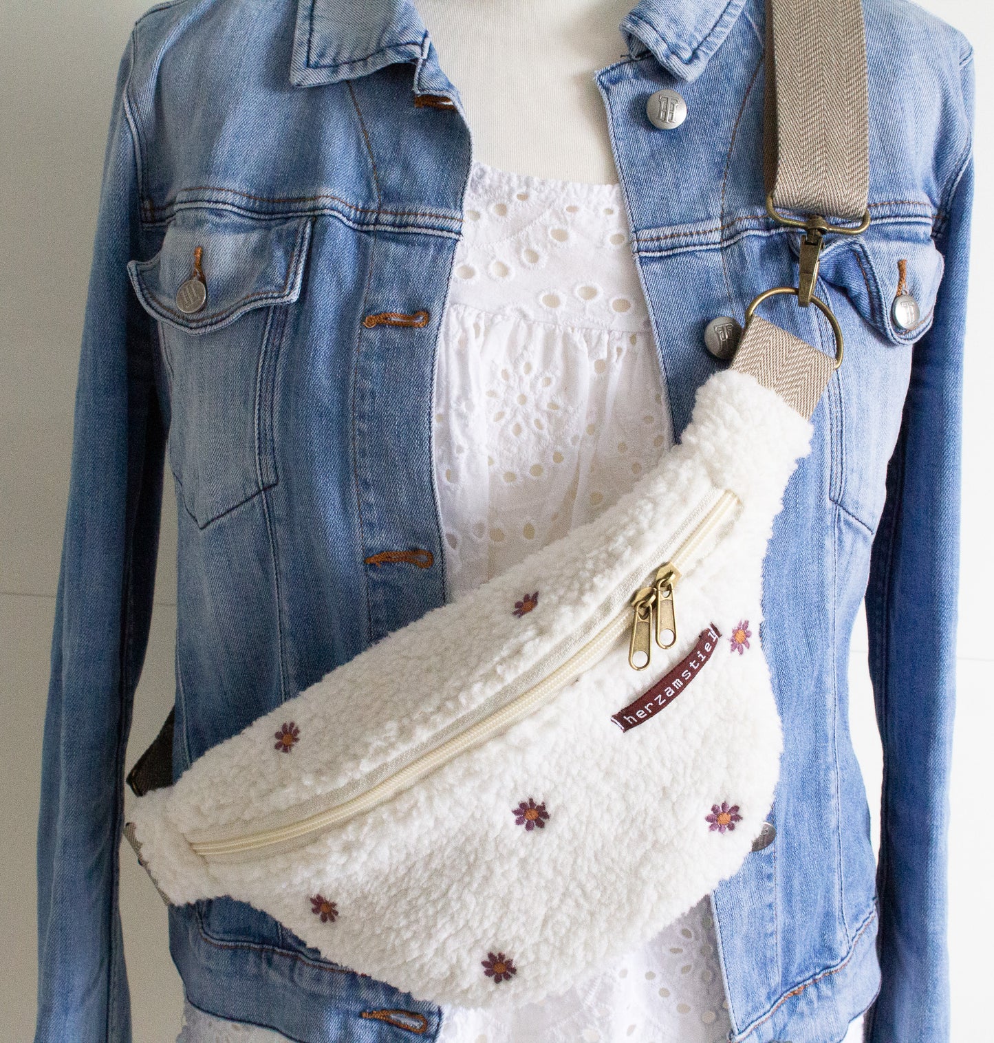 Bauchtasche Blumen aus weichem Teddyfleece und Musselin