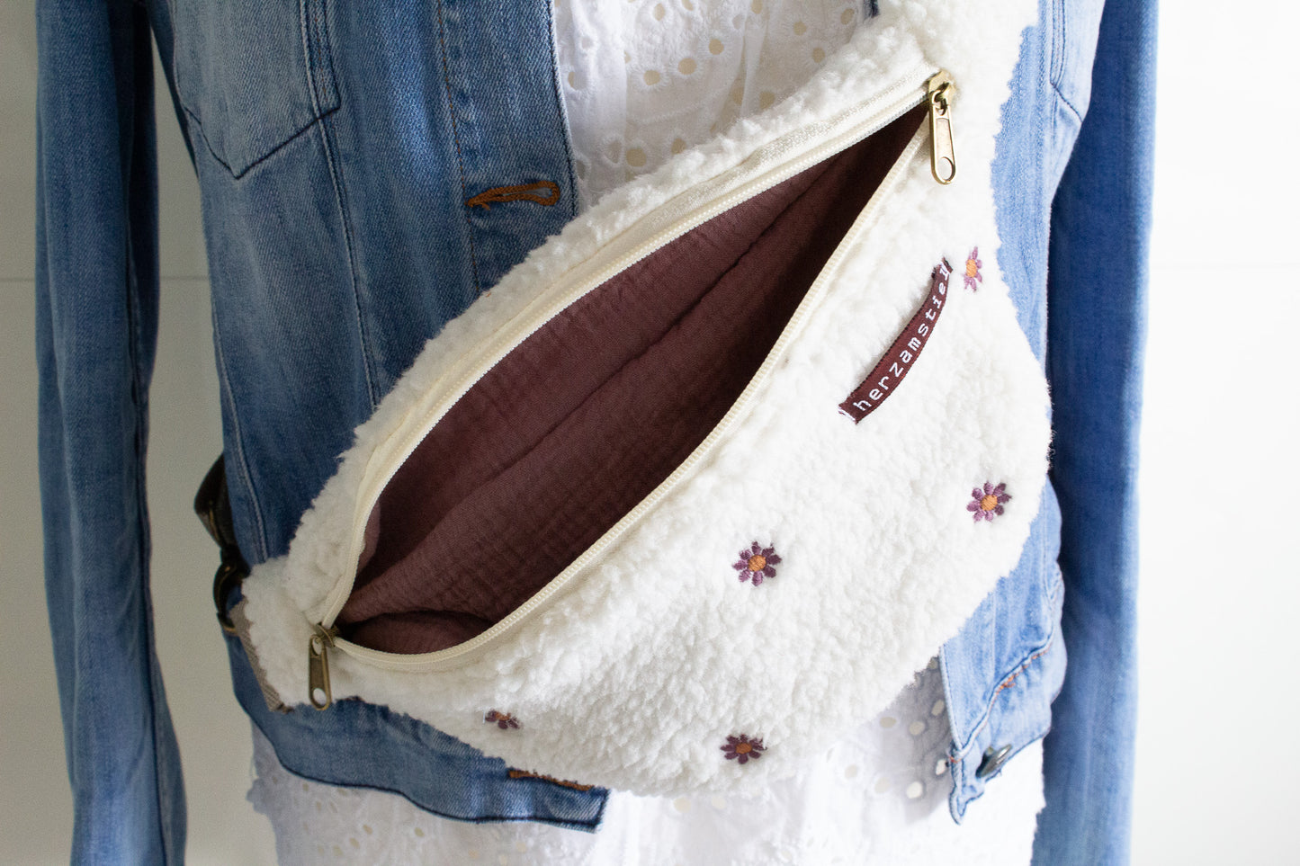 Bauchtasche Blumen aus weichem Teddyfleece und Musselin