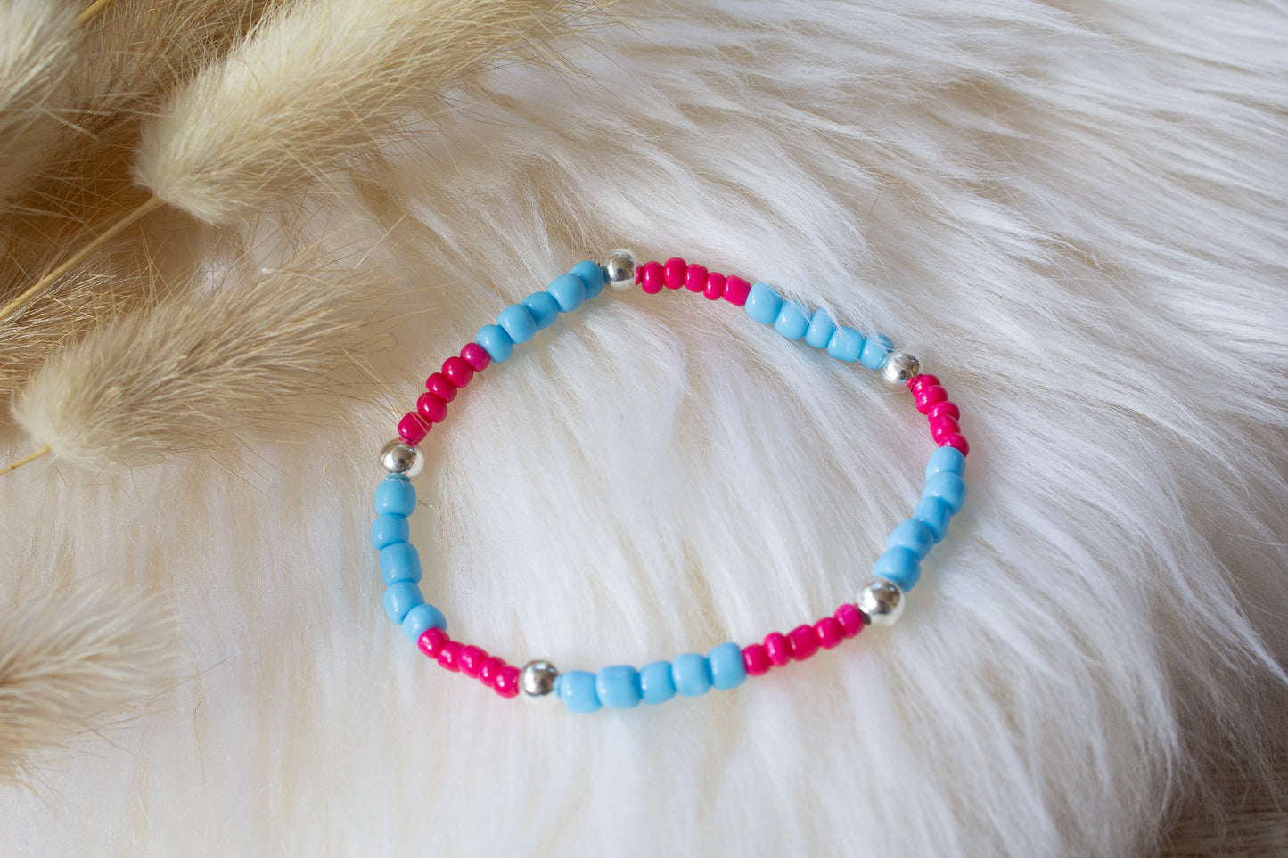 Buntes Perlenarmband Smiley multicolor (pink, türkis, silber)