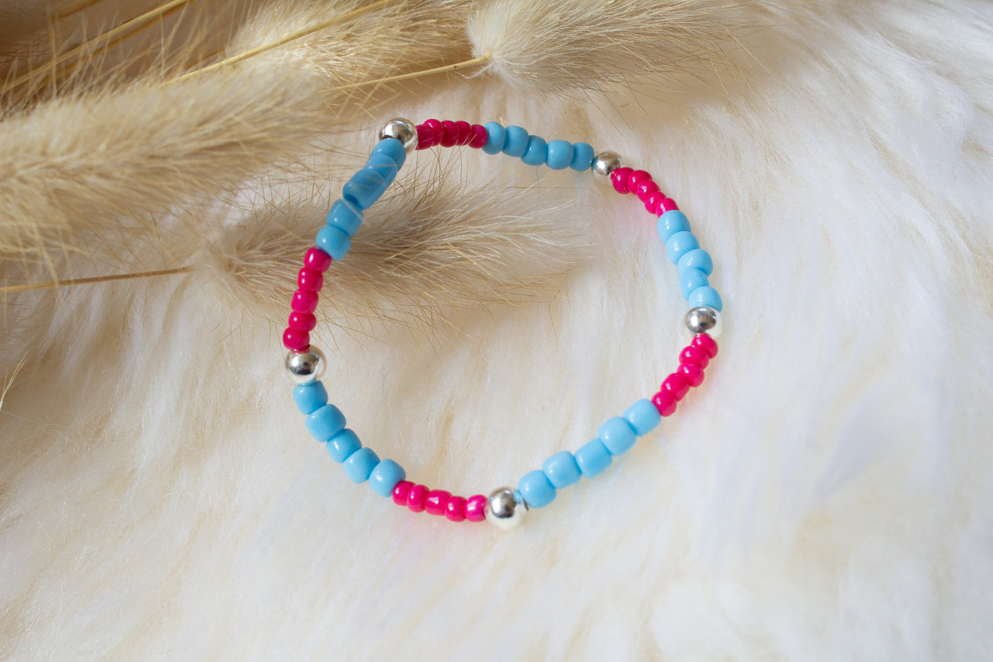 Buntes Perlenarmband Smiley multicolor (pink, türkis, silber)