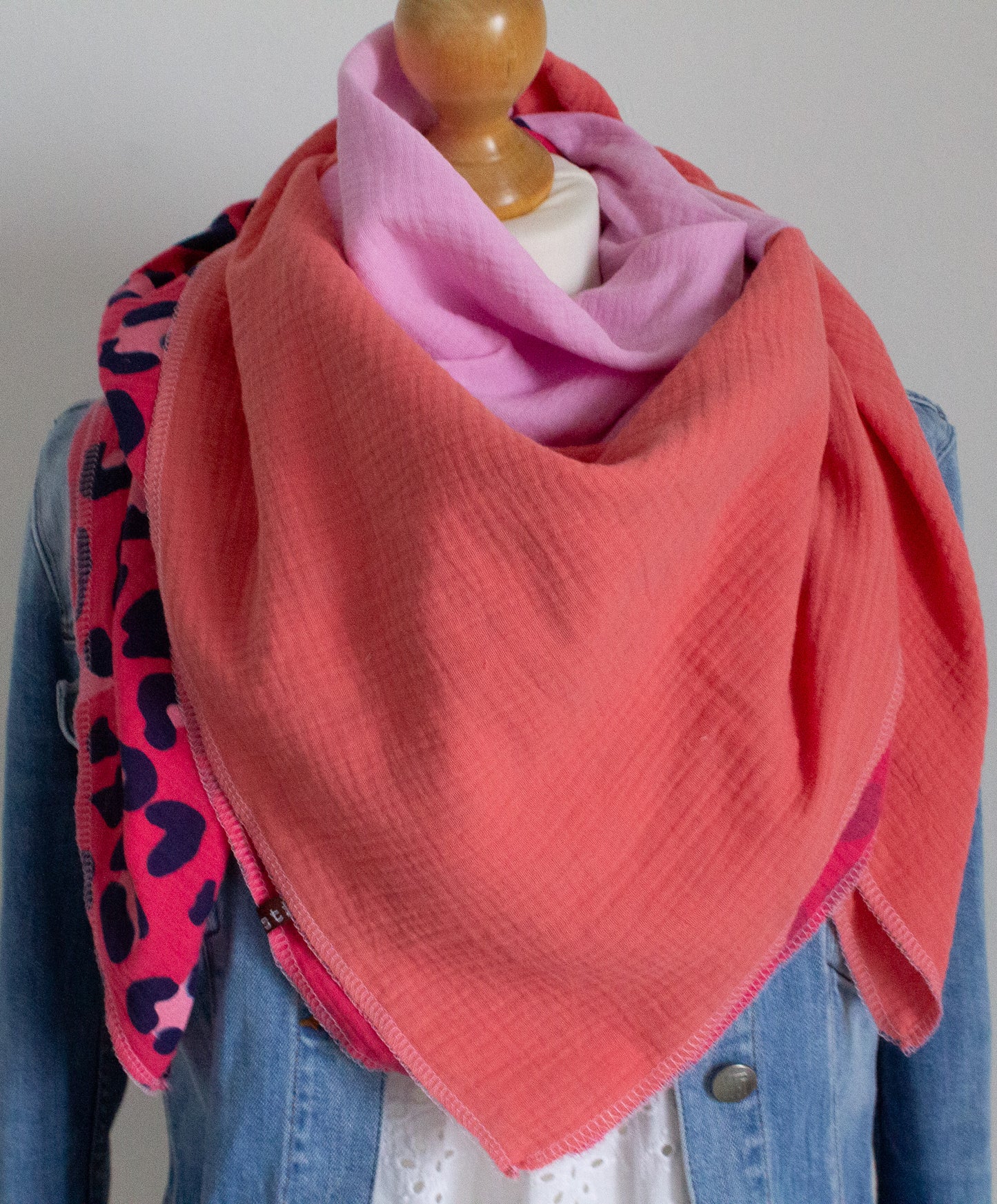 Handgenähtes XXL-Musselintuch für Erwachsene aus besonders kuschelig weichen Baumwollmusselin mit viel Liebe für Dich einzigartig angefertigt in Deutschland