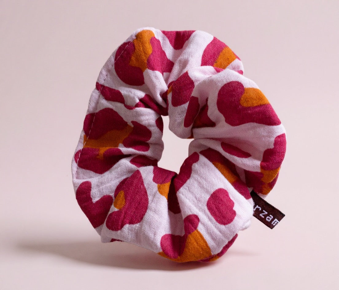 Haargummi Scrunchie aus hochwertigen Musselin handmade in Deutschland