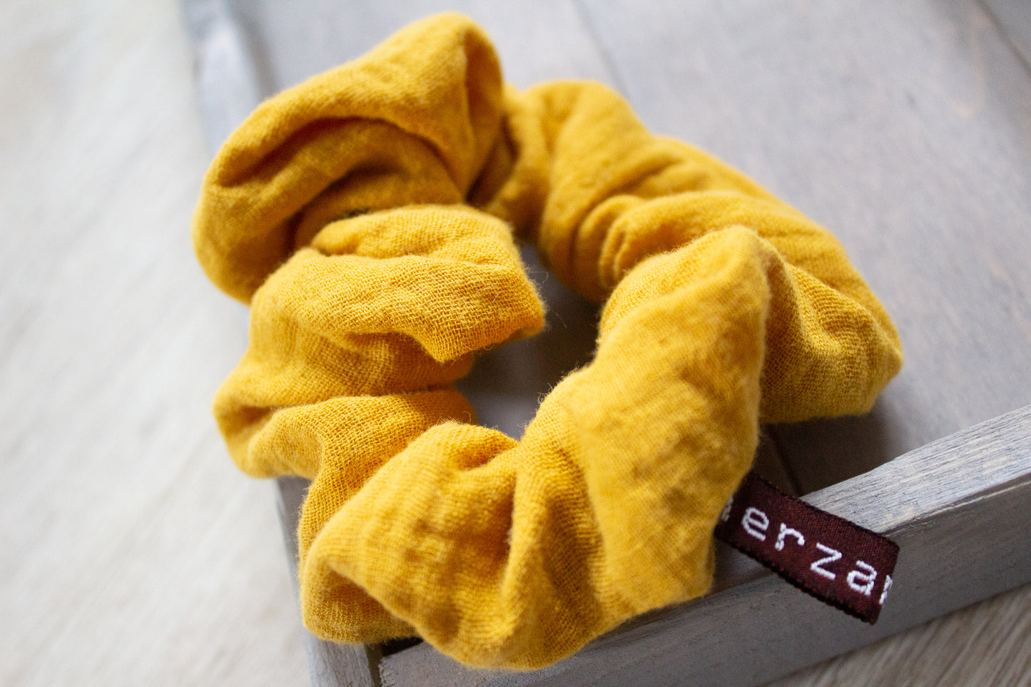 Haargummi Scrunchie aus hochwertigen Musselin handmade in Deutschland