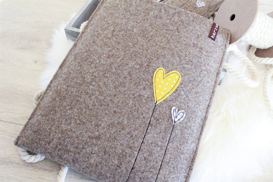 Tablethülle nach Wunschmaß beige aus hochwertigen Wollfilz handgenäht in Deutschland