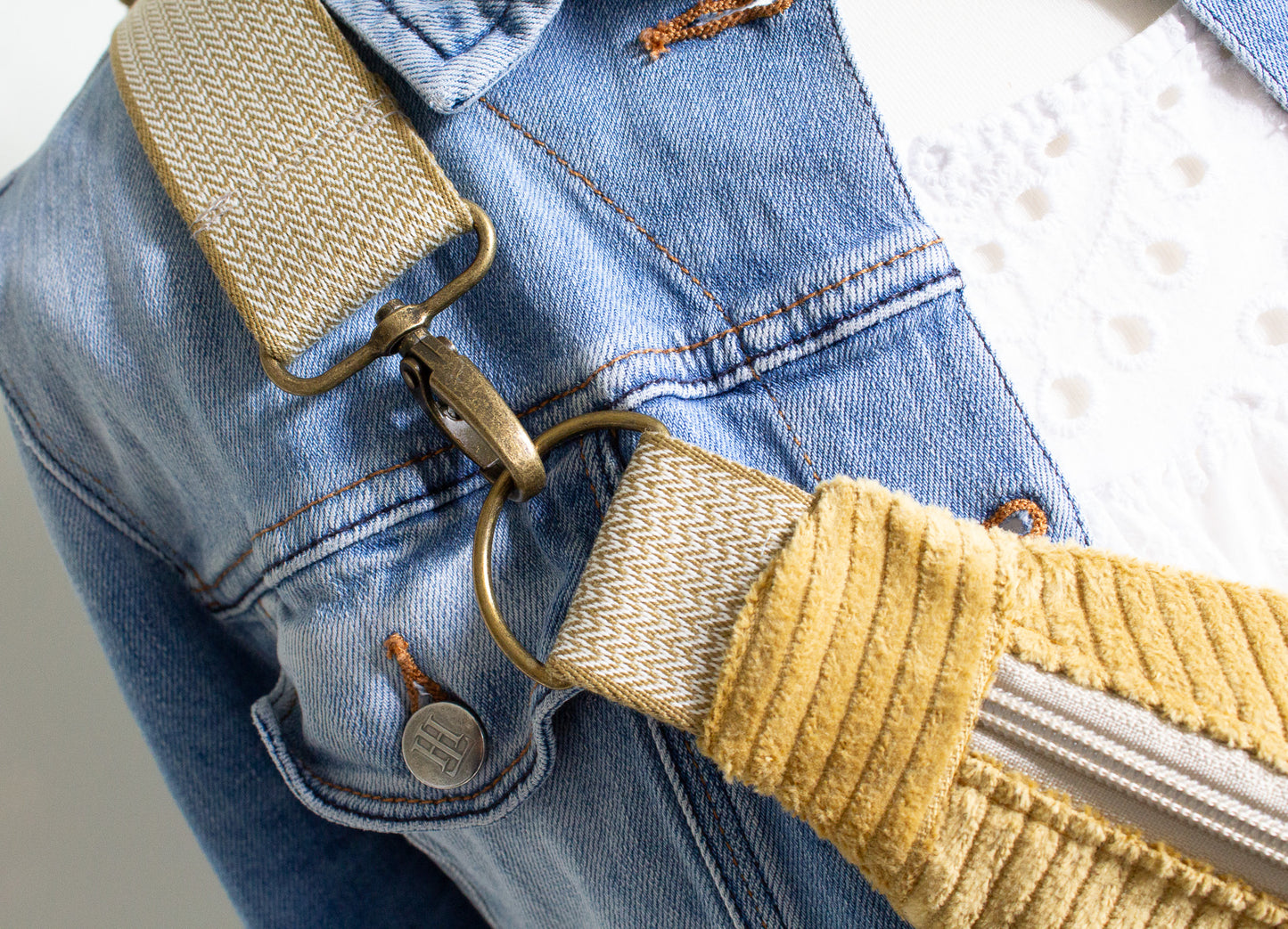 Bauchtasche senfgelb aus weichem Cord und Musselin