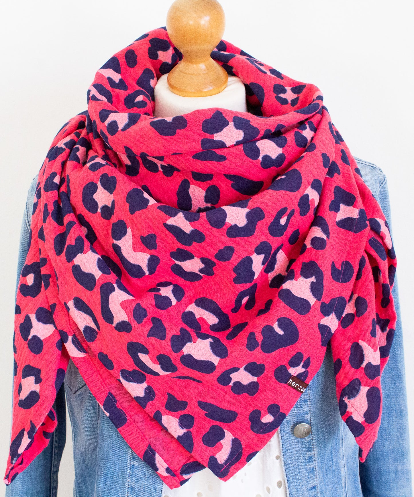 Handgenähtes XXL-Musselintuch für Erwachsene aus besonders kuschelig weichen Baumwollmusselin mit viel Liebe für Dich einzigartig angefertigt in Deutschland