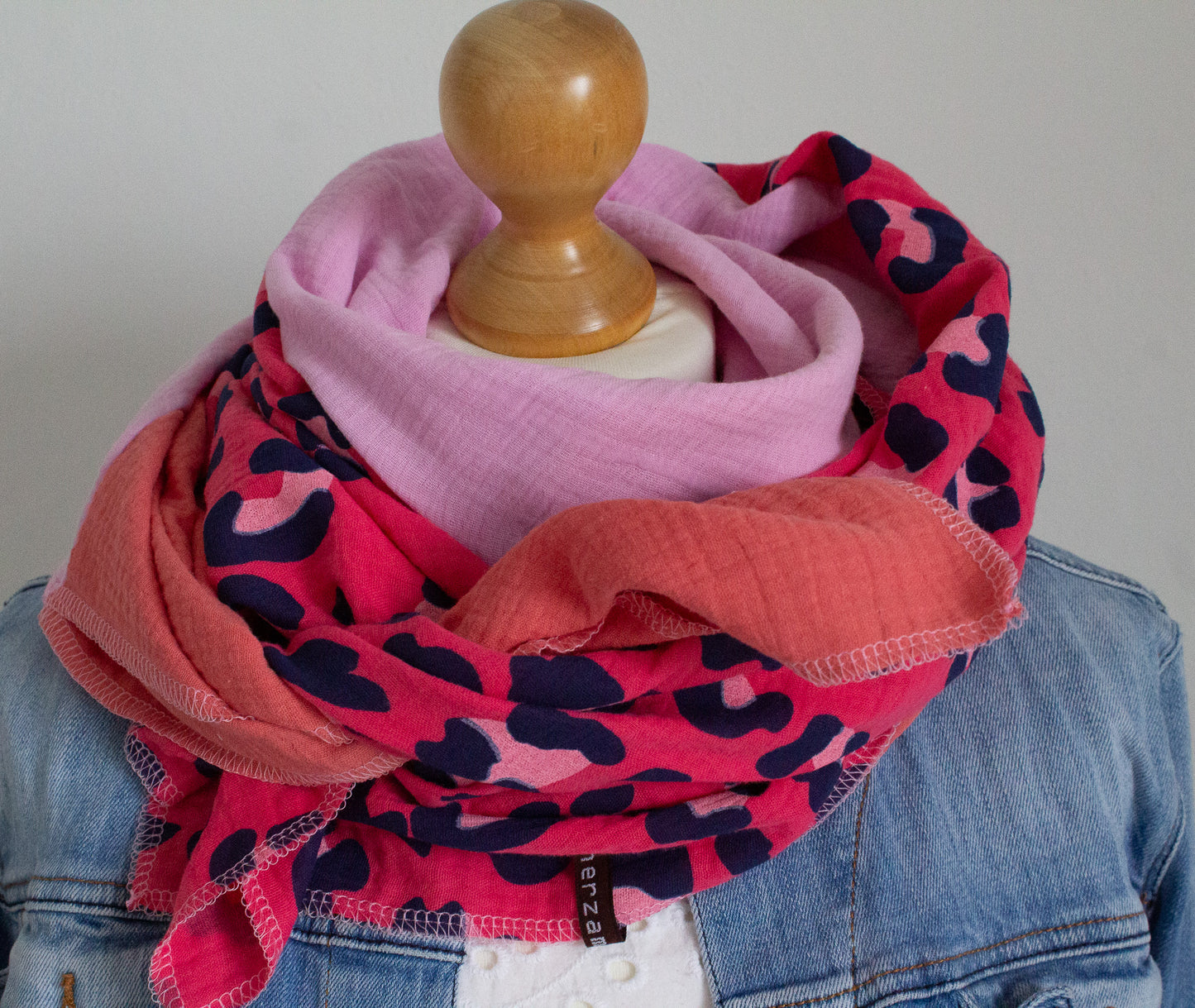 Handgenähtes XXL-Musselintuch für Erwachsene aus besonders kuschelig weichen Baumwollmusselin mit viel Liebe für Dich einzigartig angefertigt in Deutschland