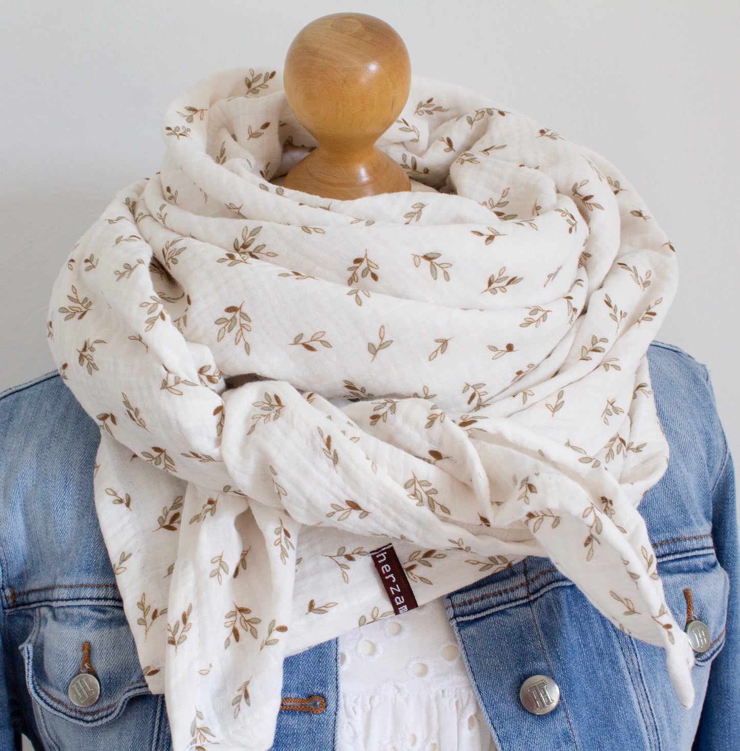 Handgenähtes XXL-Musselintuch für Erwachsene aus besonders kuschelig weichen Baumwollmusselin mit viel Liebe für Dich einzigartig angefertigt in Deutschland